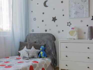 Jak wybrać idealną tapetę do pokoju dziecięcego?